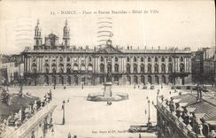CPA Nancy  Place et Statue Stanislas Hotel de Ville 
