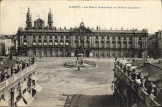 CPA Nancy  La Place Stanislas et l'hotel de Ville 