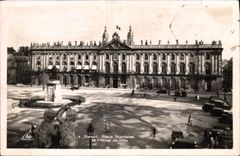 CPA Nancy Place Stanislas et l'Hotel de Ville 