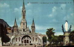 CPA Lourdes La Basilique et la Vierge Couronnee 