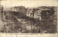 CPA Lyon Boulevard de la croix Rousse La Mairie 
