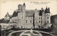 CPA Bourges Palais Jacques Coeur Vue prise de la Place Berry 