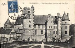 CPA Bourges Palais Jacques Coeur vue prise de la Place Berry 