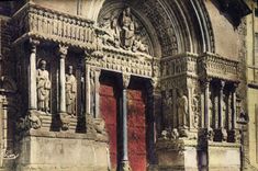 CPA Arles sur Rhone B du Rh l'eglise St Trophime 