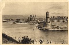 CPA Marseille Bouches du Rhone le Fort St Jean et la Cathedrale 