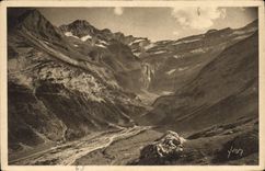 CPA Les Pyrenees le Cirque de Gavarnie 