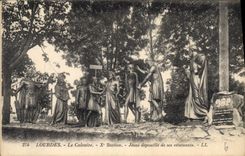 CPA Lourdes le Calvaire X station Jesus depouille de ses vetements 