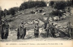 CPA Lourdes le Calvaire IV station Jesus rencontre sa Tres Sainte Mere 