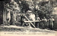 CPA Lourdes Le Calvaire Jesus tombe pour la troisieme fois 