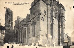 CPA Rodez Aveyron la Cathedrale vue d'ensemble 