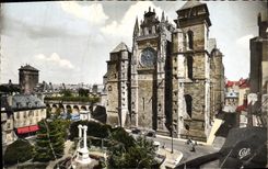CPA Rodez la Place d'Armes la Cathedrale et l'Eveche 
