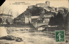CPA Les Pyrenees Lourdes le Chateau Fort 