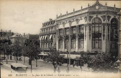 CPA Biarritz La Place de la Liberte 