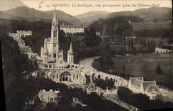 CPA Lourdes la Basilique vue plongeante prise du Chateau Fort 