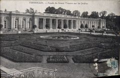 CPA Versailles facade du grand trianon sur les jardins 