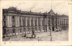 CPA Toulouse facade du Capitole hotel de Ville elevee par Cammas en 1750 