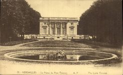 CPA Versailles Le Palais du Petit Trianon 