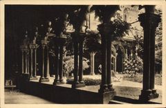 CPA La Douce France Toulouse Hte Garonne Le Cloitre du Musee 