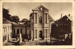 CPA La Chapelle des Carmelites de Liseux La Facade 