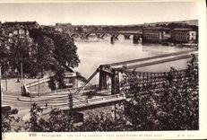 CPA Toulouse Vue sur la Garonne Pont Saint Pierre et Pont Neuf 