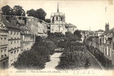 CPA Amboise Place du Chateau et la Chapelle 