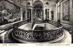 CPA Chantilly Le Chateau l'Escalier d'honneur et le vestibule 