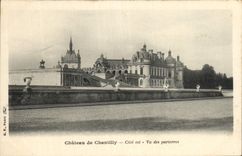 CPA Chateau de Chantilly Cote est Vu des parterres 