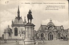 CPA Chantilly Chapelle Saint Louis Statue du Connetable Anne de Montmorency 