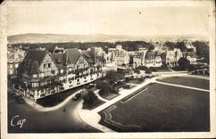 CPA Cabourg Panorama et les Jardins 
