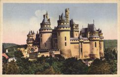 CPA Chateau de Pierrefonds Cote de la Chapelle 