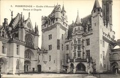 CPA Pierrefonds Escalier d'Honneur Donjon et Chapelle 