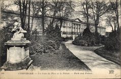 CPA Compiegne Un Coin du Parc et le Palais 