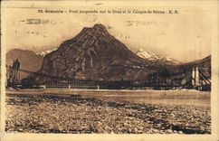 CPA Grenoble Pont suspendu sur le Drac et le Casque de Neron 