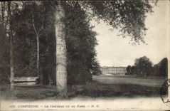 CPA Compiegne le Chateau vu du Parc 