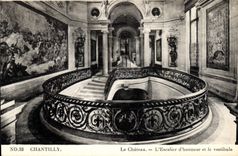 CPA Chantilly le Chateau l'Escalier d'honneur et le vestibule 
