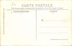 CPA Chateau de Chantilly Oise Entree principale et Statue du Connetable Anne de Montmorency 