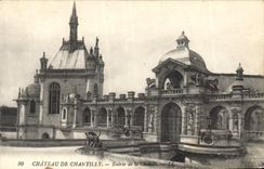 CPA Chateau de Chantilly Entree de la Chapelle 