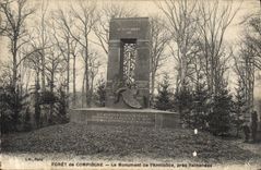 CPA Foret de Compiegne le Monument de l'Armistice pres Rethonses 