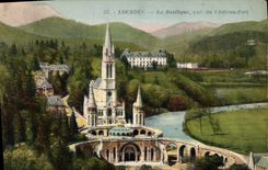 CPA Lourdes la Basilique vue du Chateau Fort 
