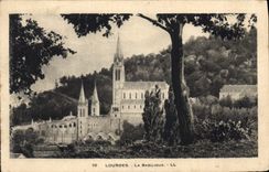 CPA Lourdes la Basilique 
