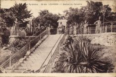 CPA Pyrenees Lourdes 1er Station du Calvaire 