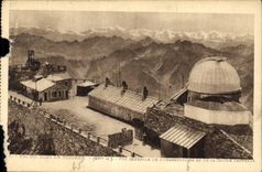 CPA Pic du Midi de Bigorre Vue Generale de l'Observatoire et de la Chaine Centrale 