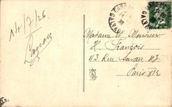 CPA Sainte Therese de l'enfant Jesus couvrant son crucifix de roses 