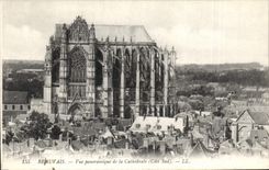 CPA Beauvais Vue panoramique de la Cathedrale 
