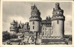 CPA Chateau de Pierrefonds Tours Jules cesar et Charlemagne 