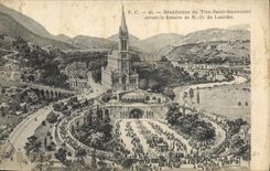 CPA Benediction du Tres Saint Sacrement devant le Rosaire 