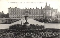 CPA St Germain en Laye Le Chateau vu du parterre