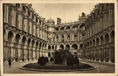 CPA Saint Germain en Laye La Cour d'Honneur 