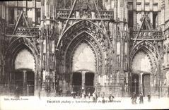CPA Troyes Aube Les trois portes de la Cathedrale 