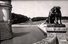 CPA Chantilly Le Chateau Vue sur les parterres 